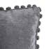 Coussin carré bords pompons gris foncé 40X40cm