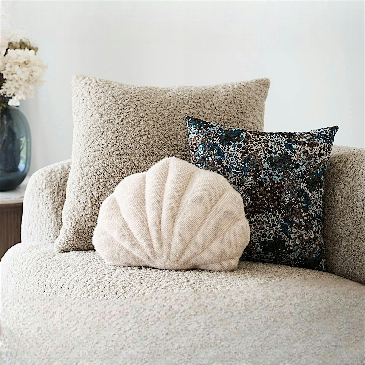 Coussin décoratif coquillage beige ARROW