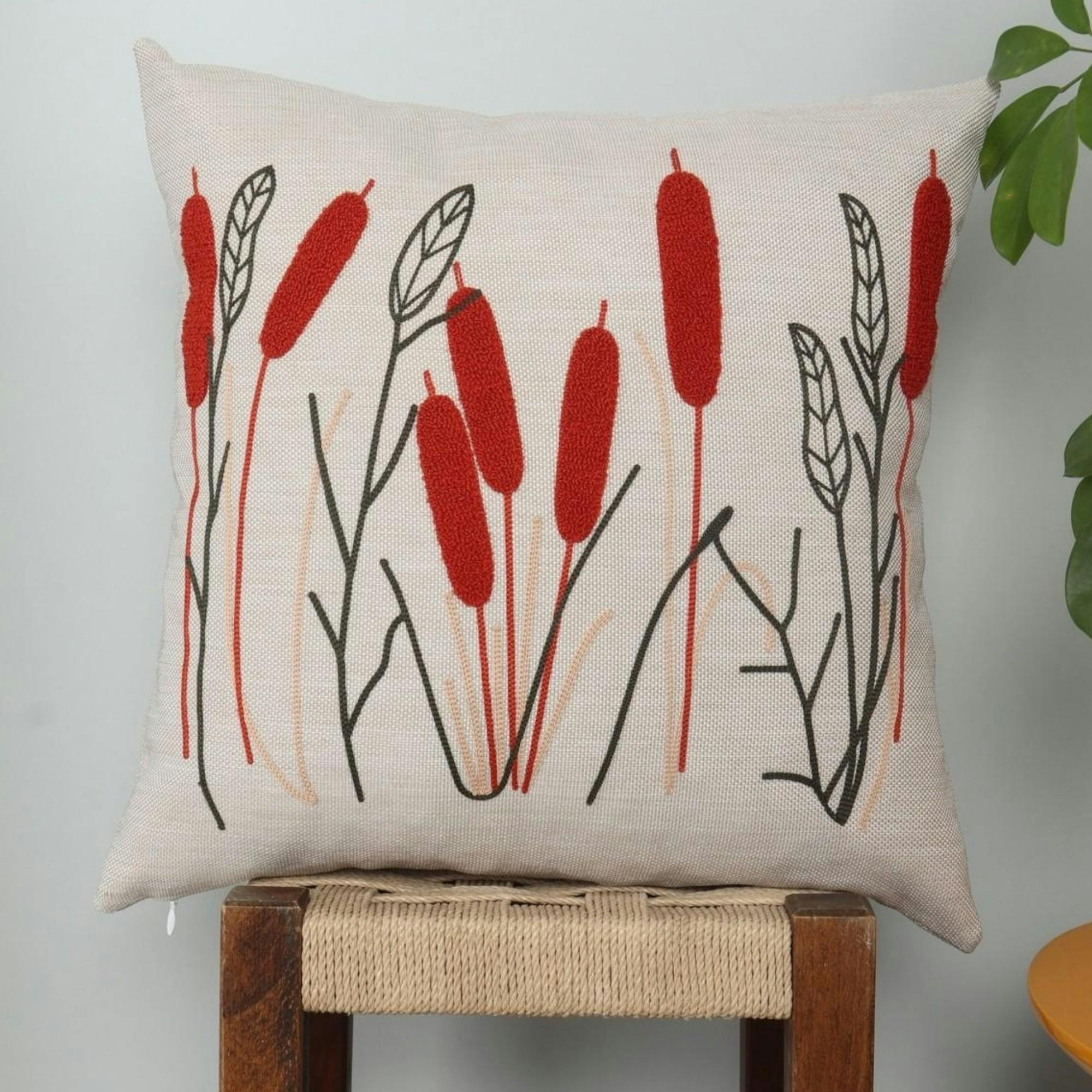 Coussin en lin écru – motif roseaux rouges bouclette IZMIR