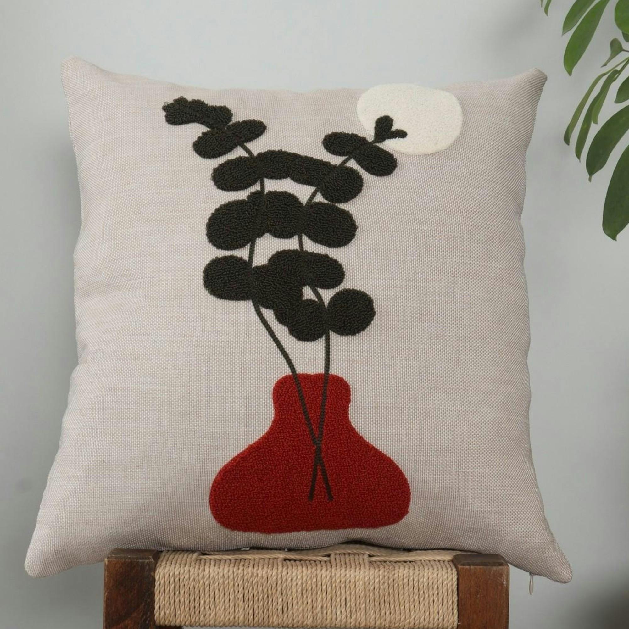 Coussin en lin – feuilles brodées et bouclette IZMIR