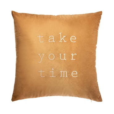 Coussin en velours ocre "take your time"