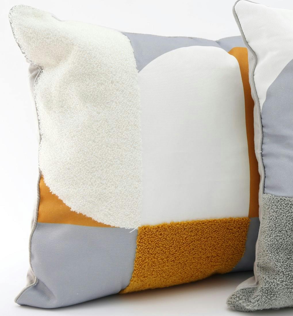 Coussin géométrique carré modèle 1
