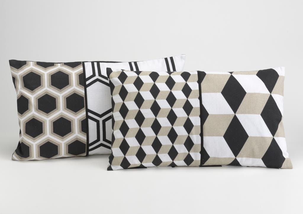Coussin Optik Noir beige et blanc 30x50cm (unité)