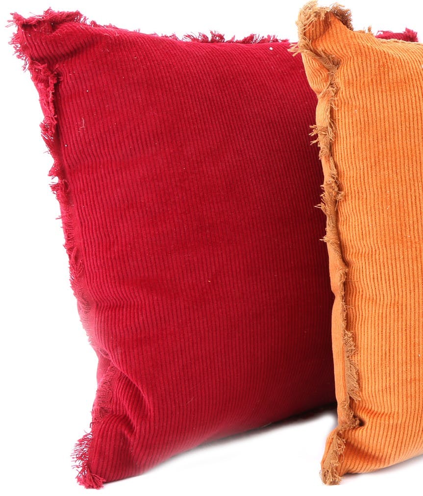 Coussin rouge à franges