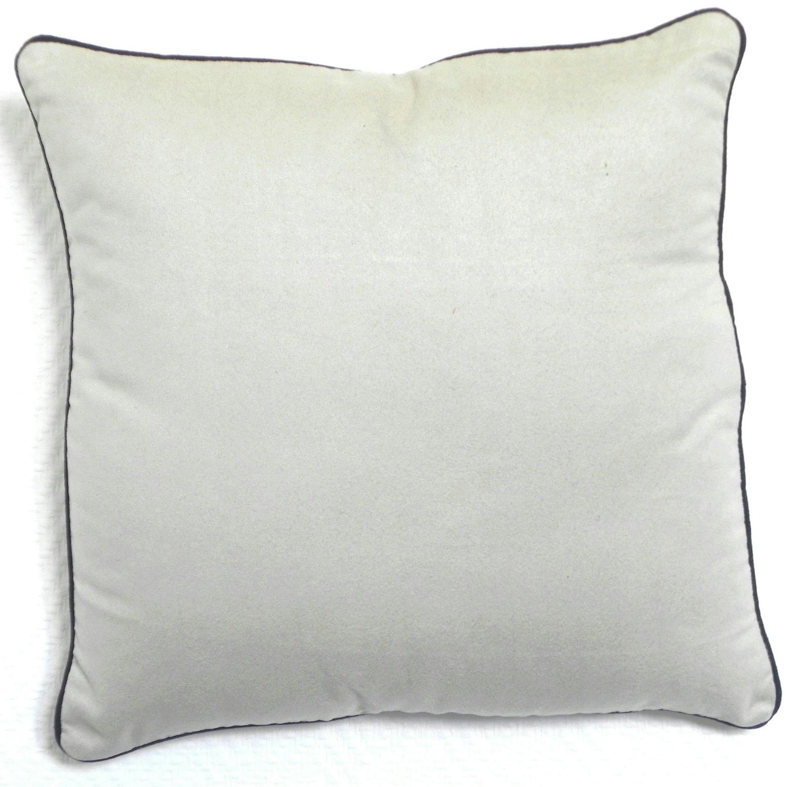 Coussin suédine uni sable 40x40