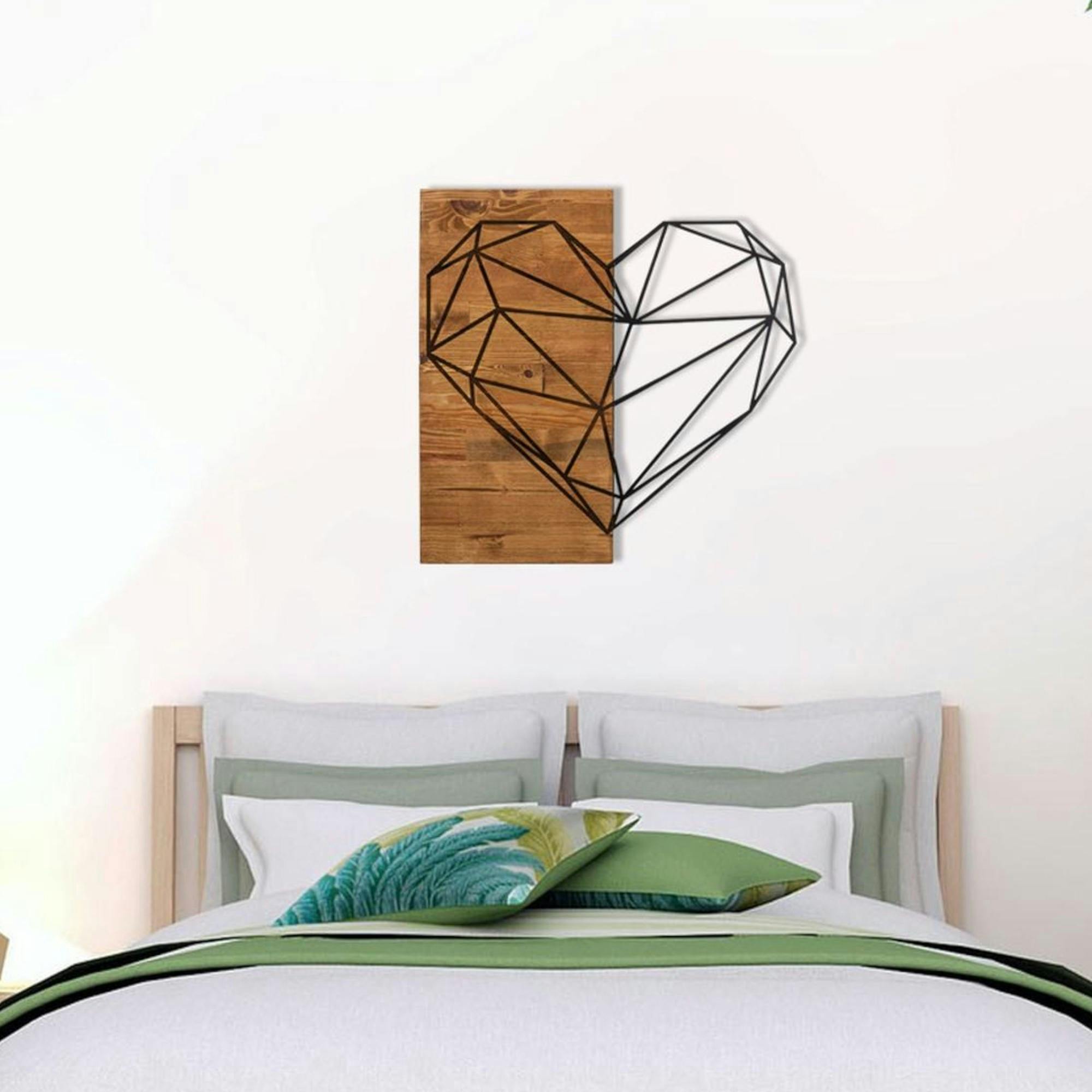 Décoration murale chambre – cœur métal et bois