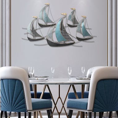 Décoration murale en métal 5 bateaux couleur bleu, noir et or
