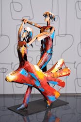 Statuette en métal peint danseurs