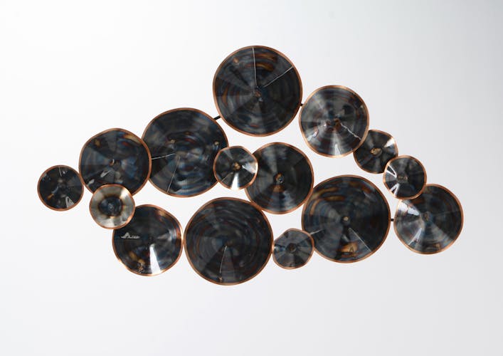 Décoration murale métal cercles noirs effets de couleurs 91x51cm