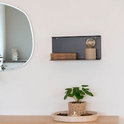 Etagère design en métal noir avec rebords TALLINN