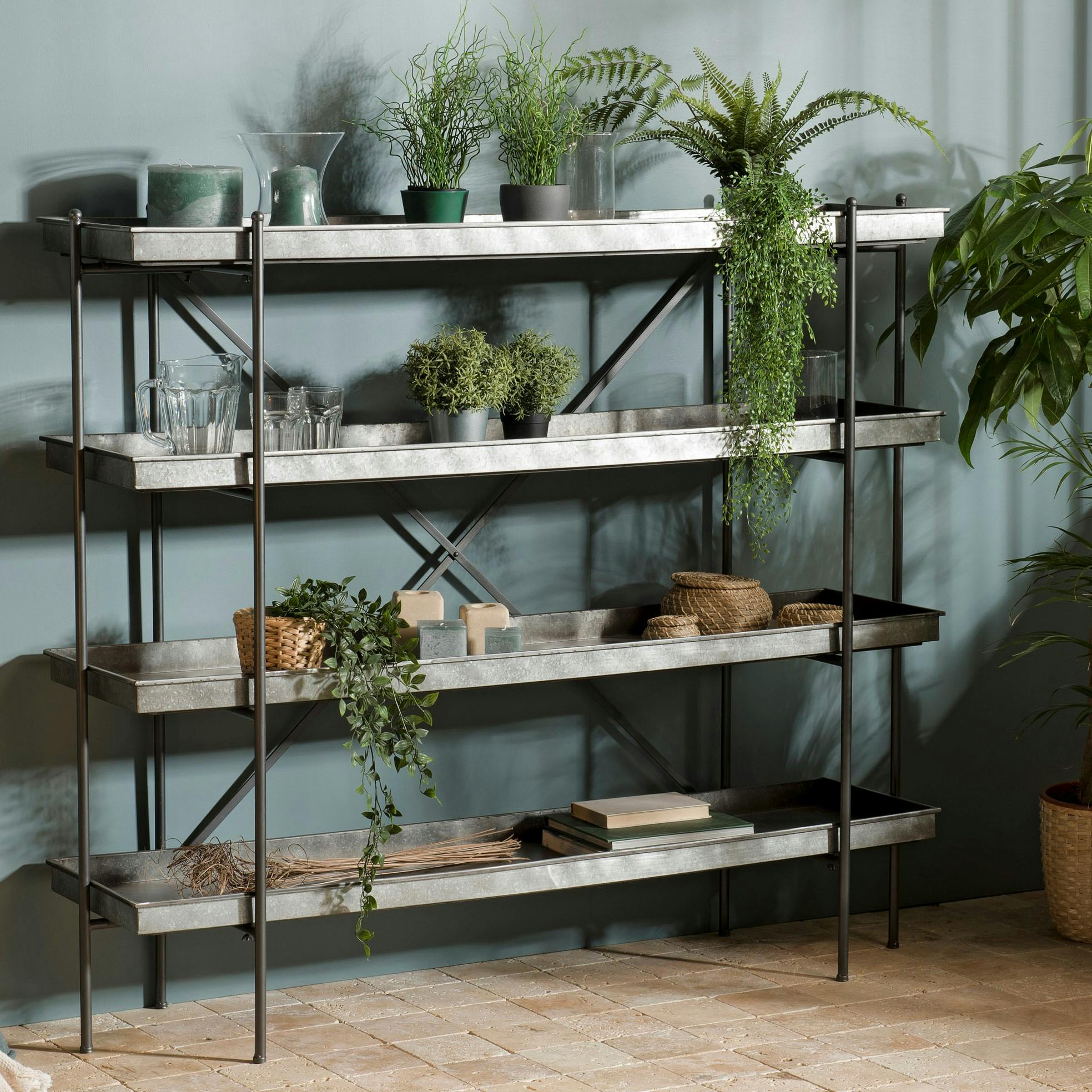 Etagere en metal de style industriel