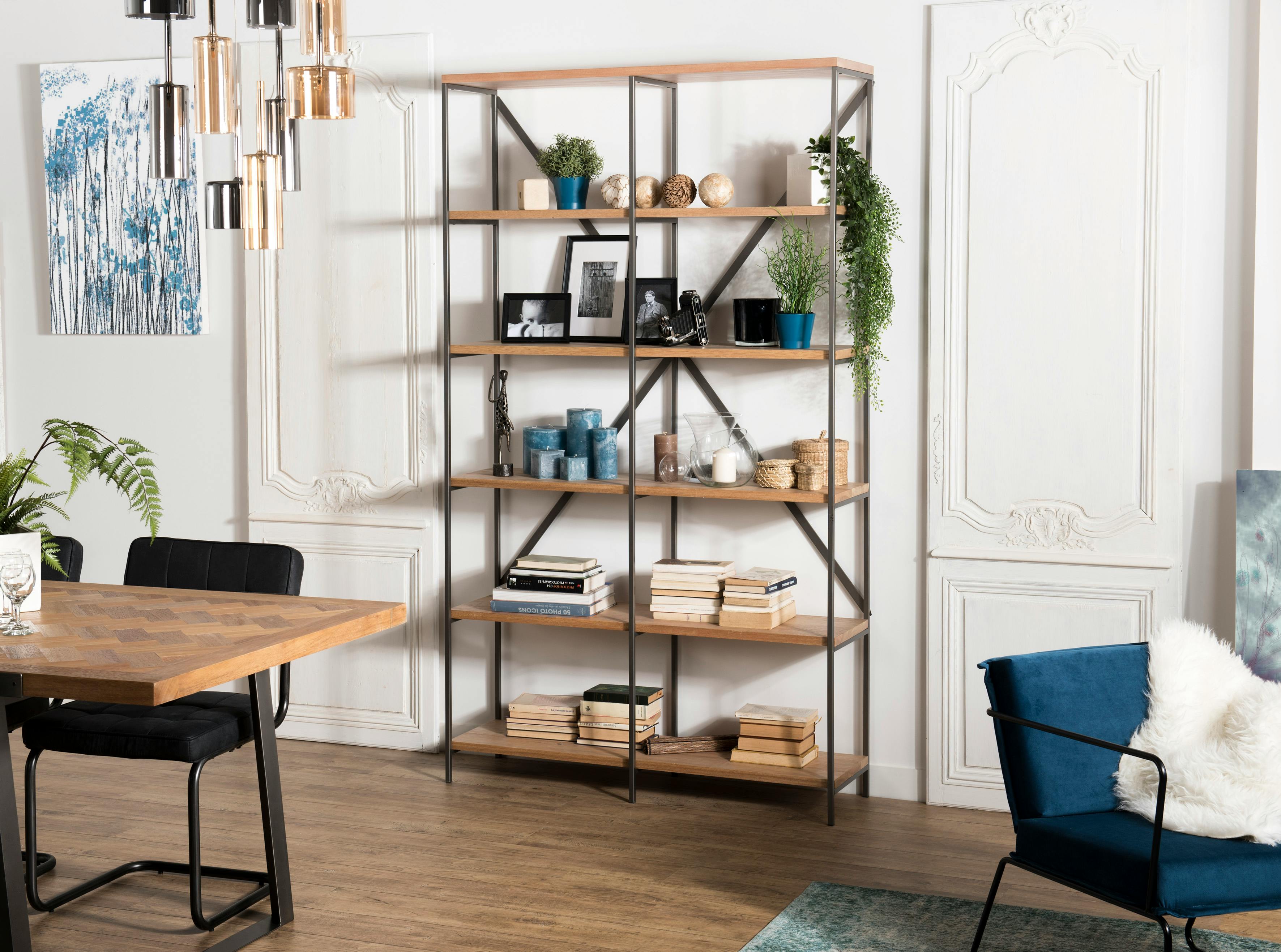 Etagere bibliotheque en bois et metal de style contemporain