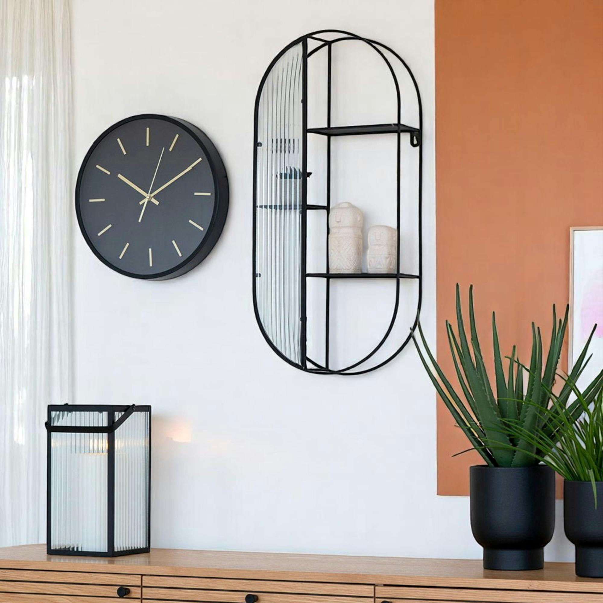 Etagère murale design en métal noir forme arrondie avec paroi verre TALLINN