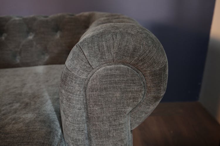 Fauteuil chesterfield en tissu anthracite chiné YORK