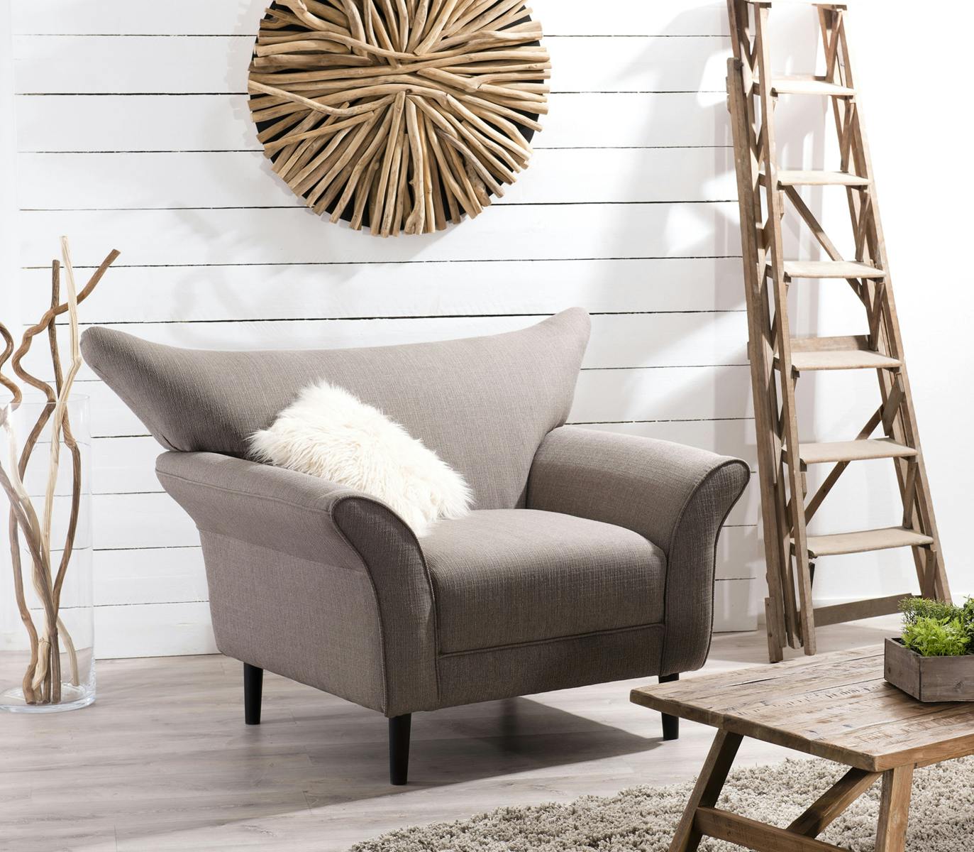 Fauteuil Club Evasé tissu gris beige clair chiné et pieds en Hêtre noir 142x95x94cm PABLO