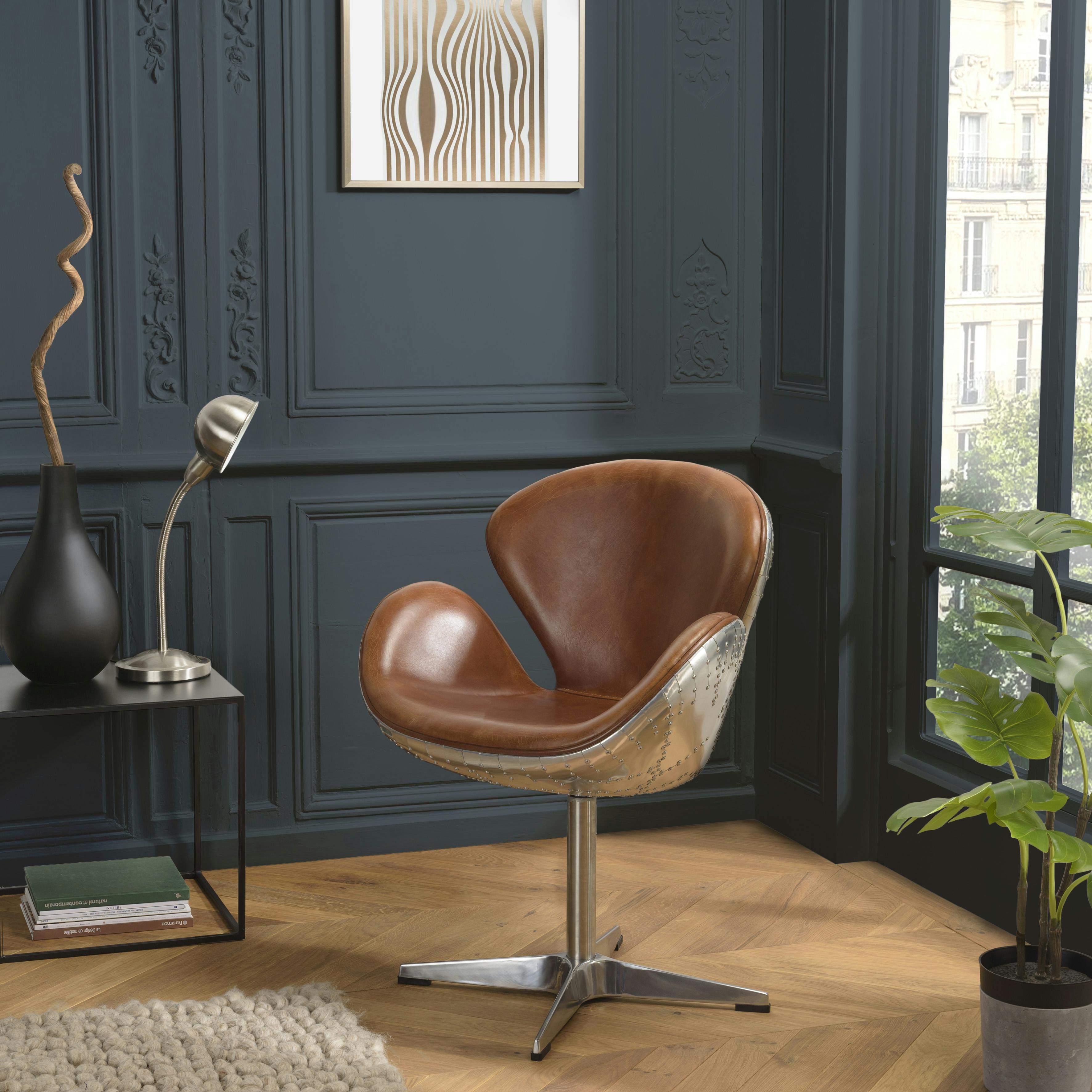 Fauteuil design cuir brun pied aluminium PRESTON