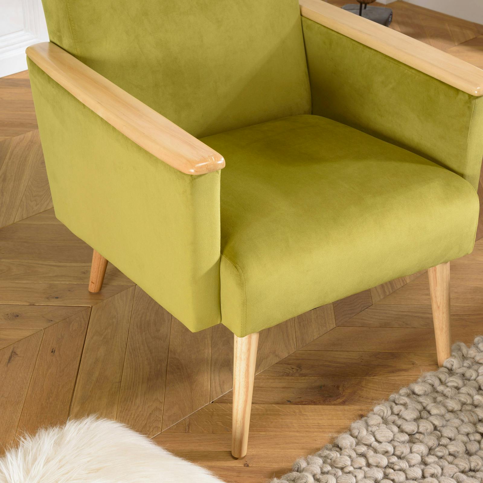 Fauteuil en velours vert et bois TIM