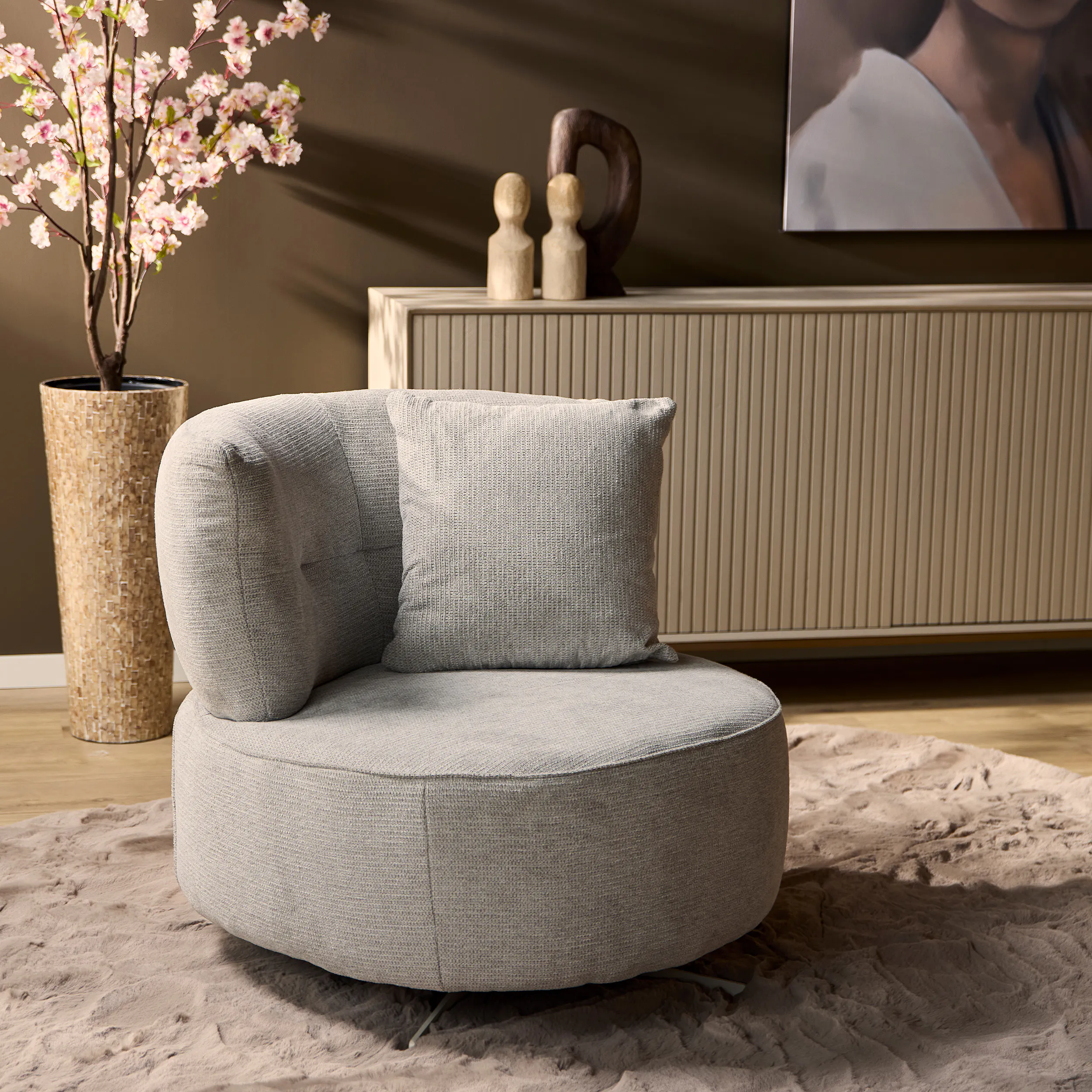 Fauteuil pivotant rond gris clair avec coussin assorti BELORA ...