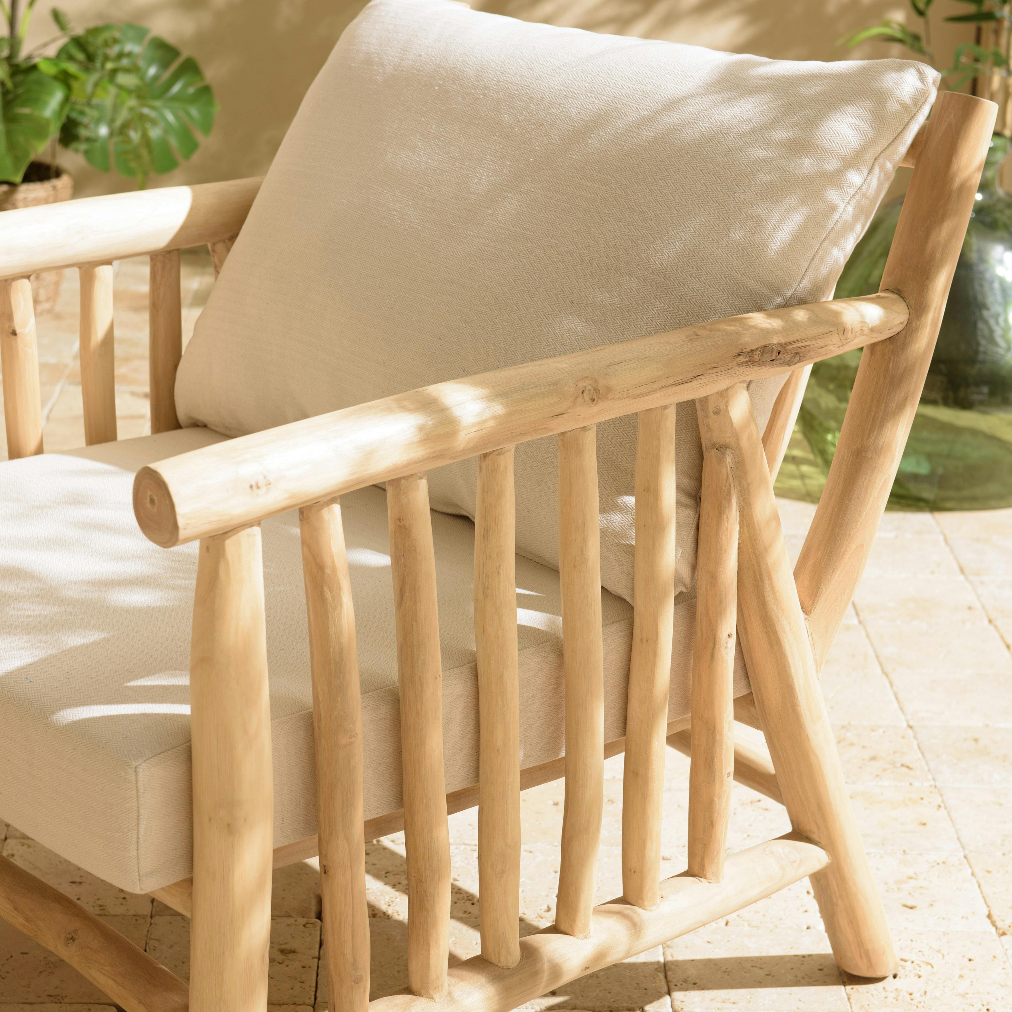 Fauteuil rondins de teck naturel et coussins blancs MANAK