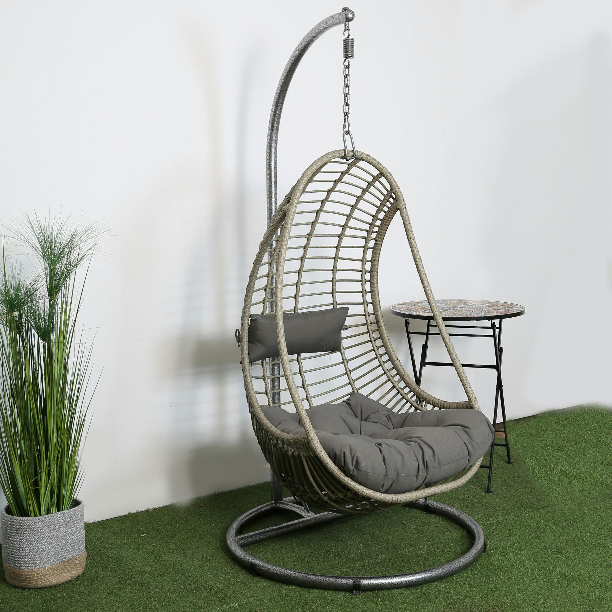 Fauteuil suspendu gris forme œuf SOUTH BEACH