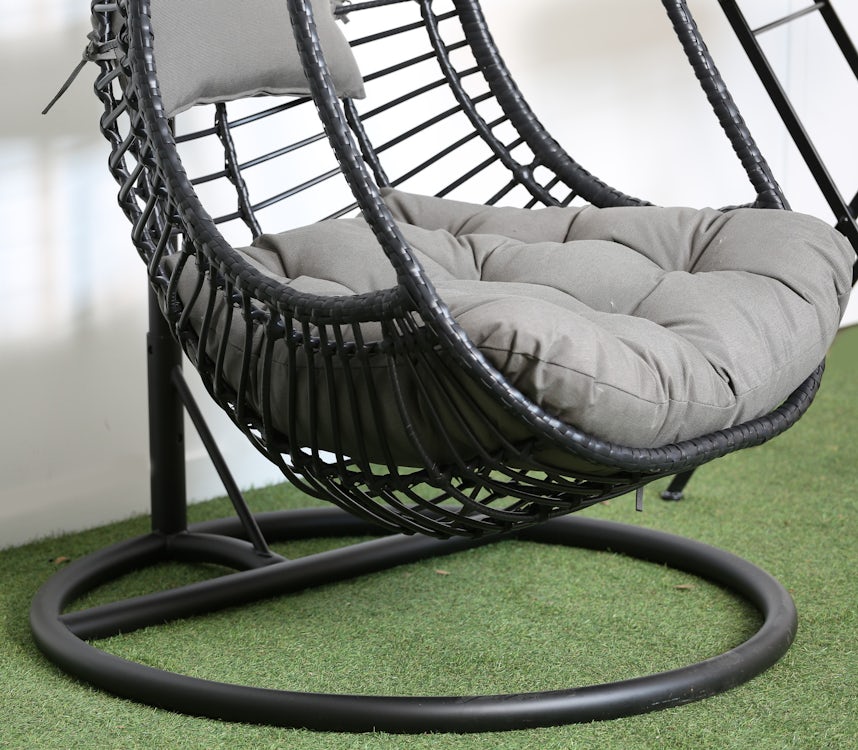 Fauteuil suspendu noir forme œuf SOUTH BEACH | Chaises suspendues