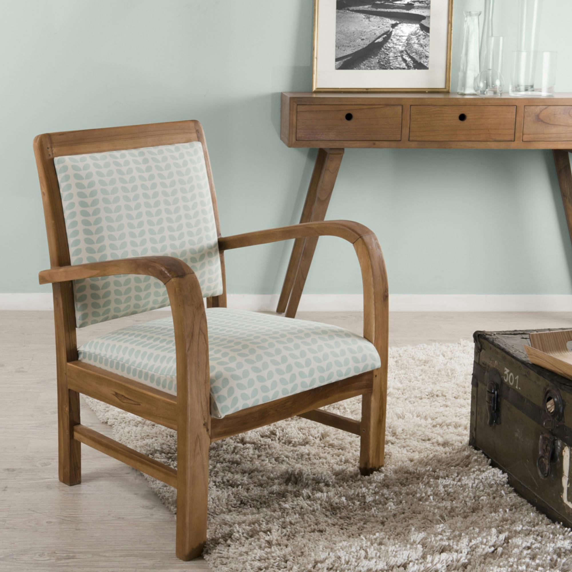 Fauteuil Teck assise tissu coton motifs feuilles rétro années 50. Dim: 61x63x81cm DIKA