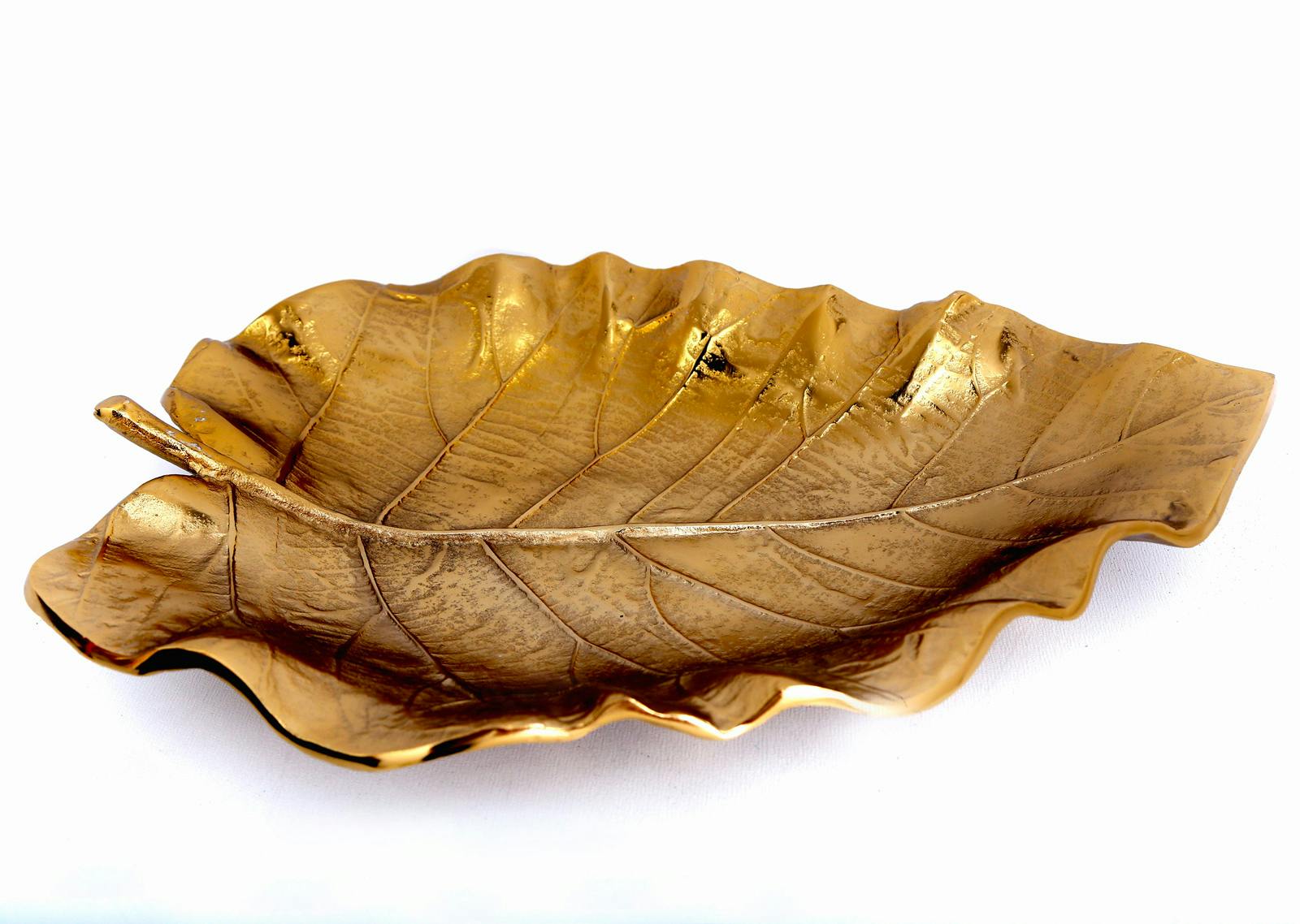 Feuille centre de table dorée