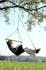 Hamac chaise suspendu avec repose pied SWINGER Noir 106x78cm AMAZONAS