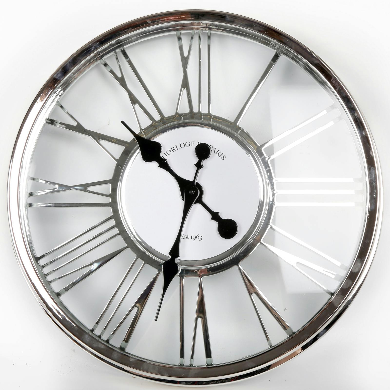 Horloge murale en métal chrome 45 cm
