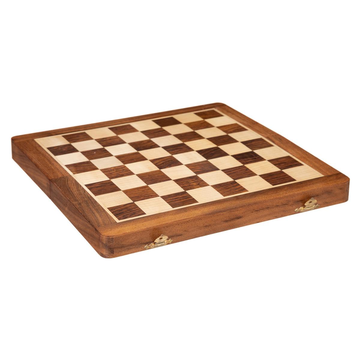 Jeu d'échecs en bois