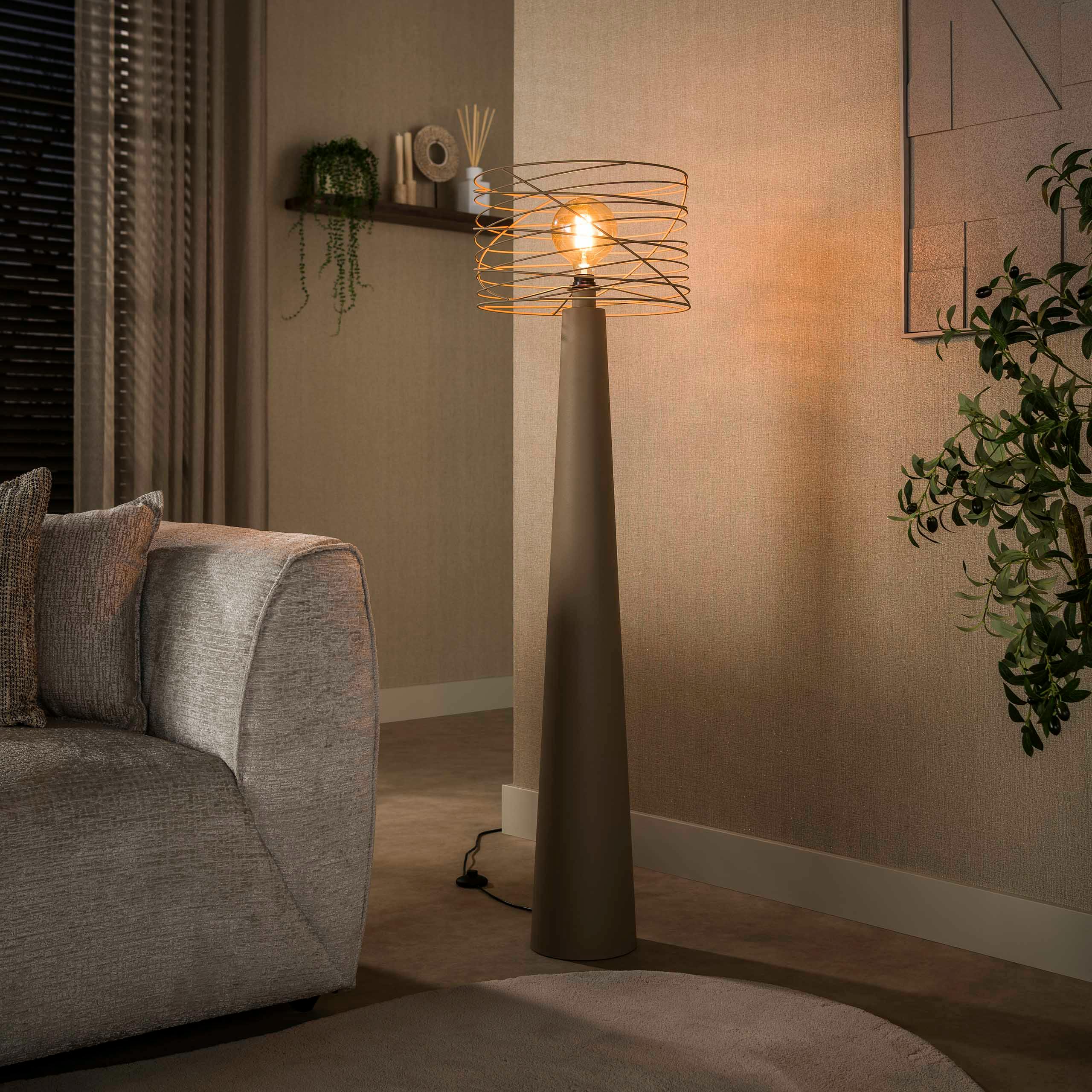 Lampadaire de salon métal beige pied conique RALF