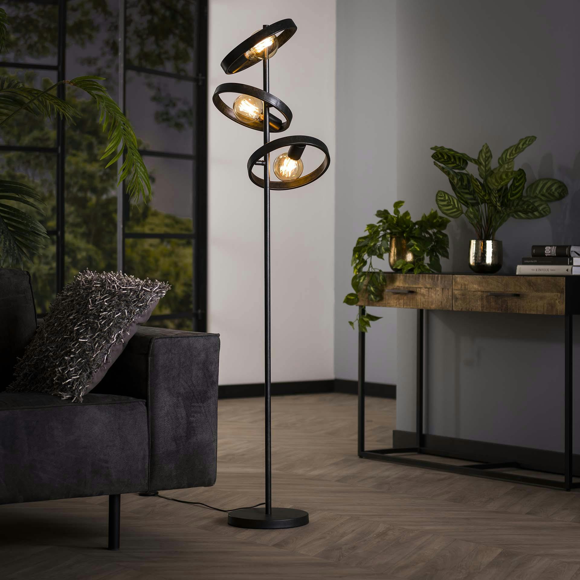 15 lampadaires pour illuminer son salon  Lampadaire design, Plancher,  Lampes salon
