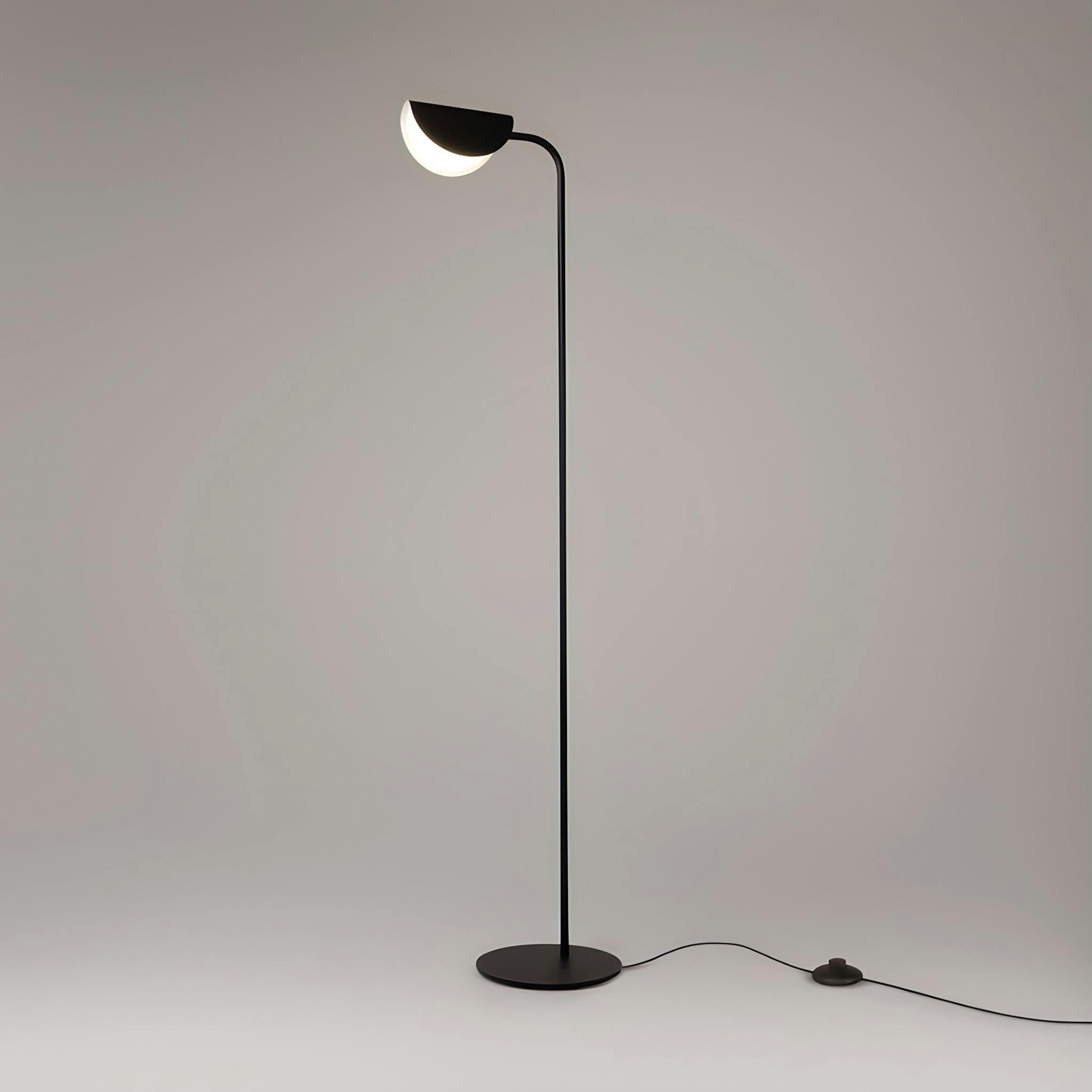 Lampadaire design noir - abat jour plié, interrupteur LENORE