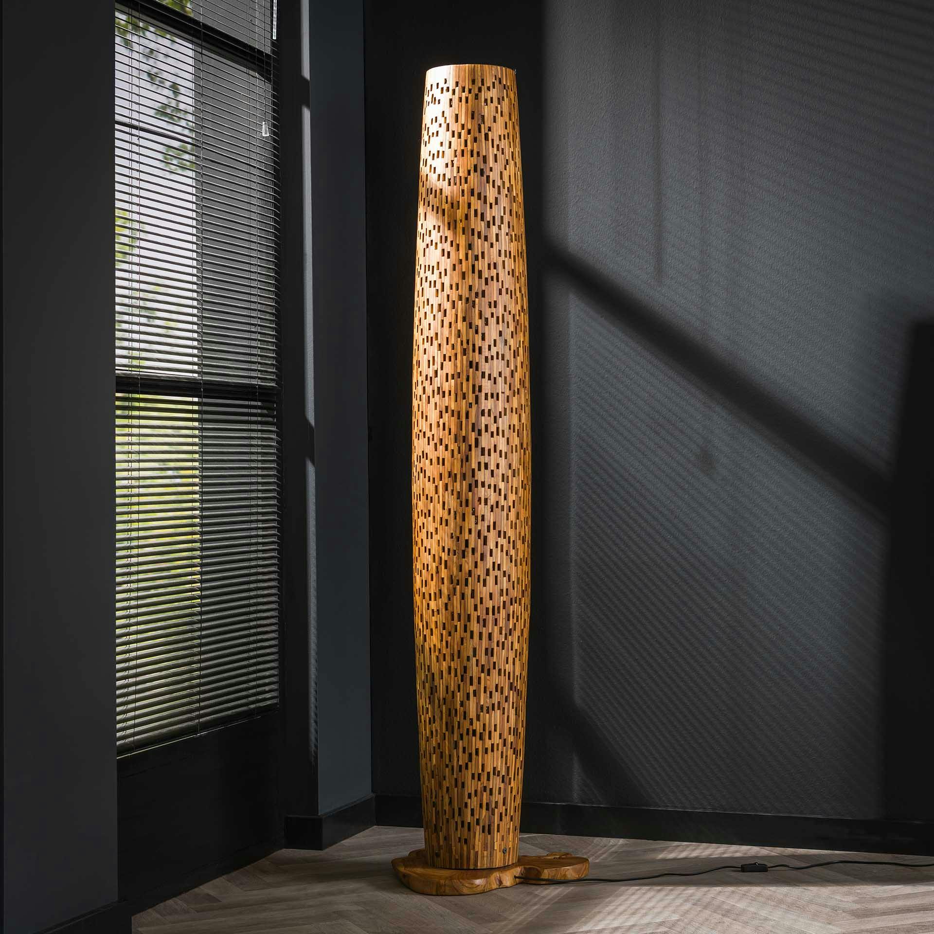 Lampadaire en bois de teck recyclé 184 cm JAVA