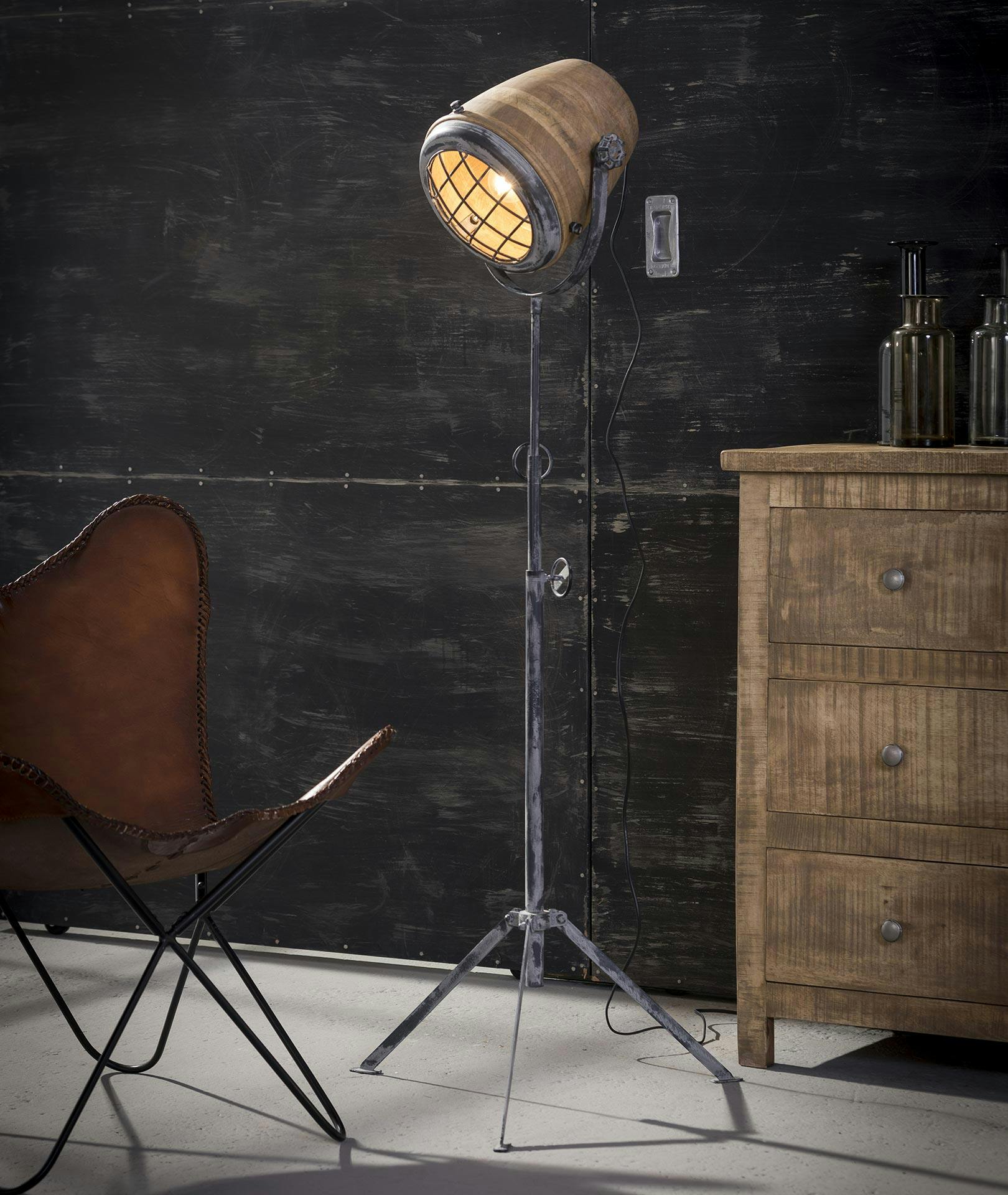 Lampadaire projecteur métal vieilli bois orientable GM LUCKNOW