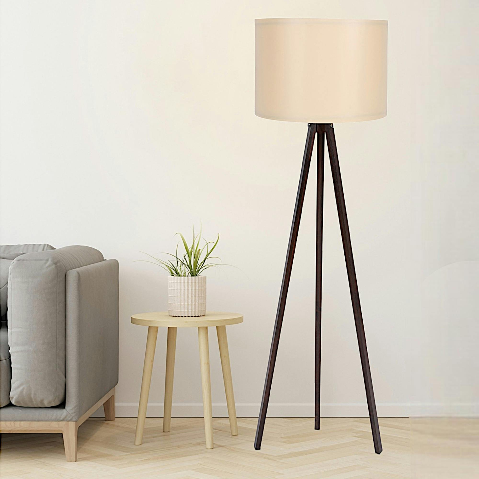 Lampadaire trépied effet noyer et abat-jour beige KILIS