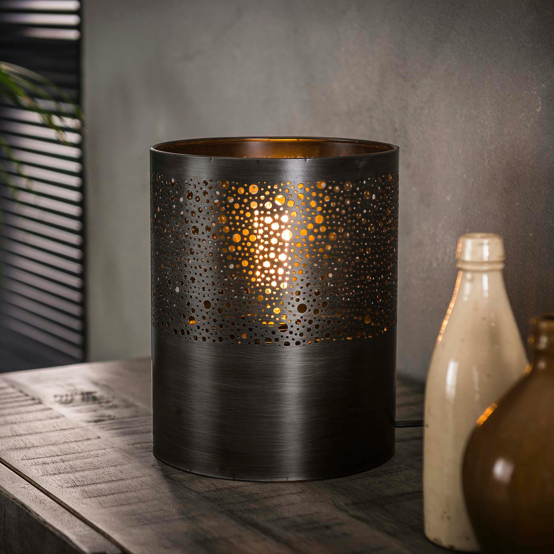 Lampe à poser contemporaine noire nickel ajourée GM
