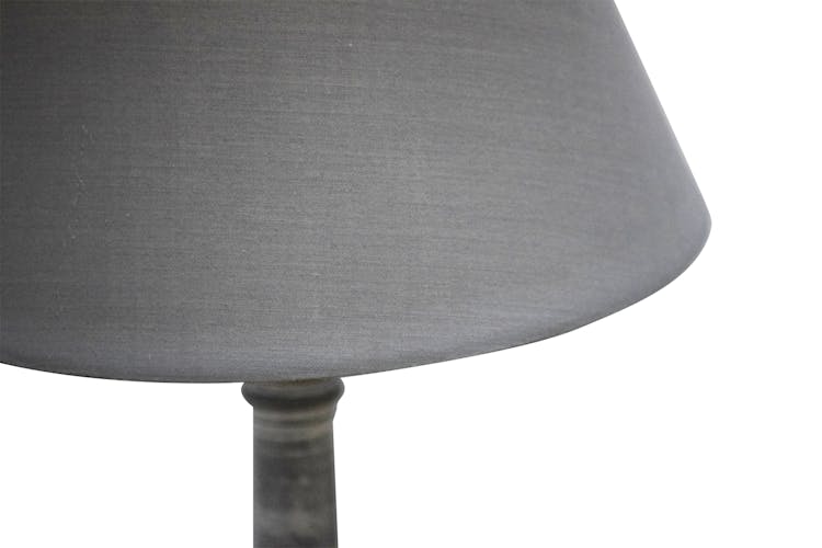 Lampe pied tourné bois patiné gris base ronde et abat-jour coton gris D20xH36cm