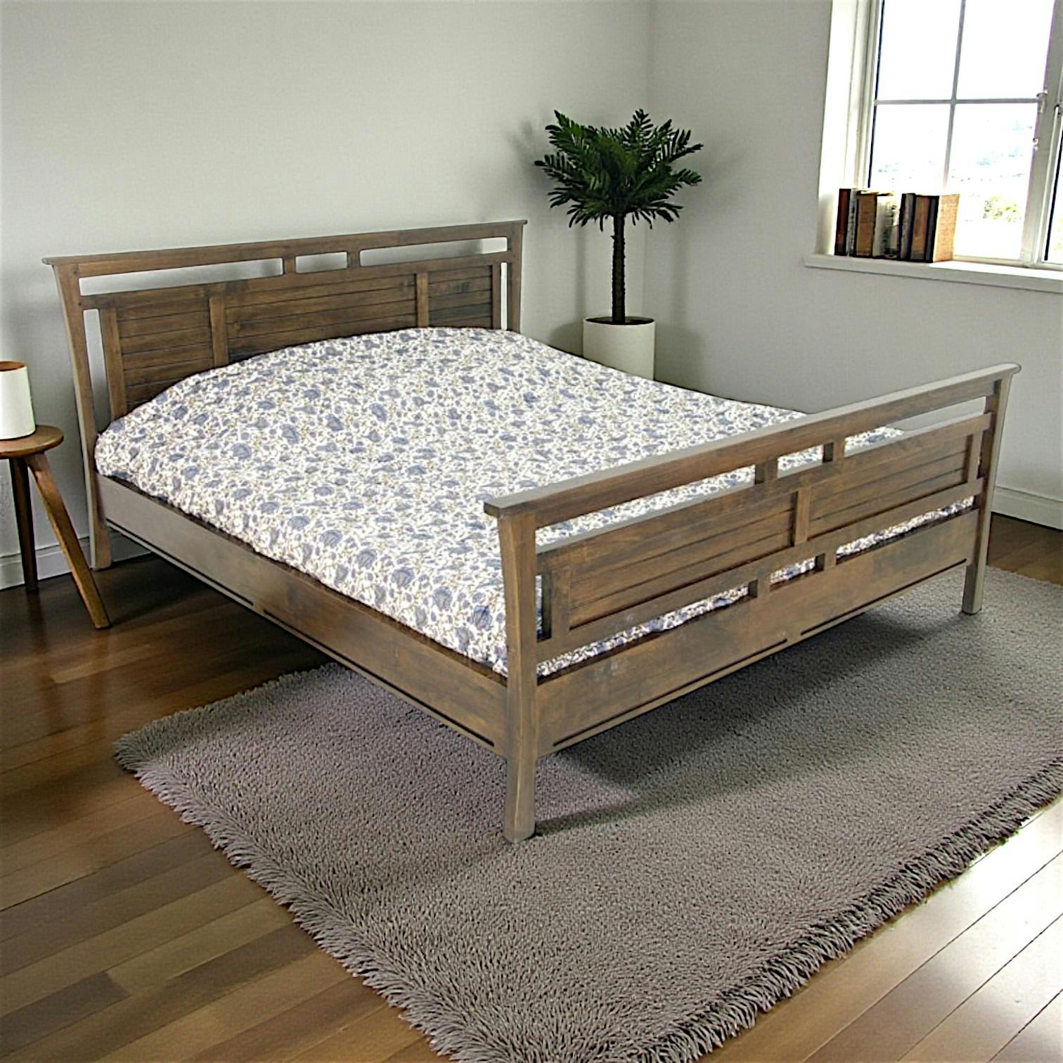 Lit 2 places Hévéa pour couchage 140x190 pieds évasés 200x158x95cm MAORI