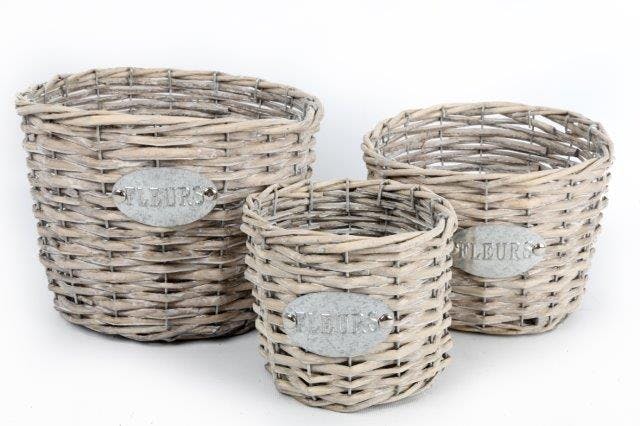 Lot de 3 cache pots ronds en vannerie naturelle et plaque métal "Fleur"