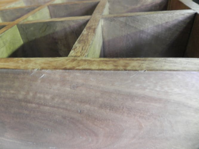 Meuble bar en bois de manguier strié DELHI