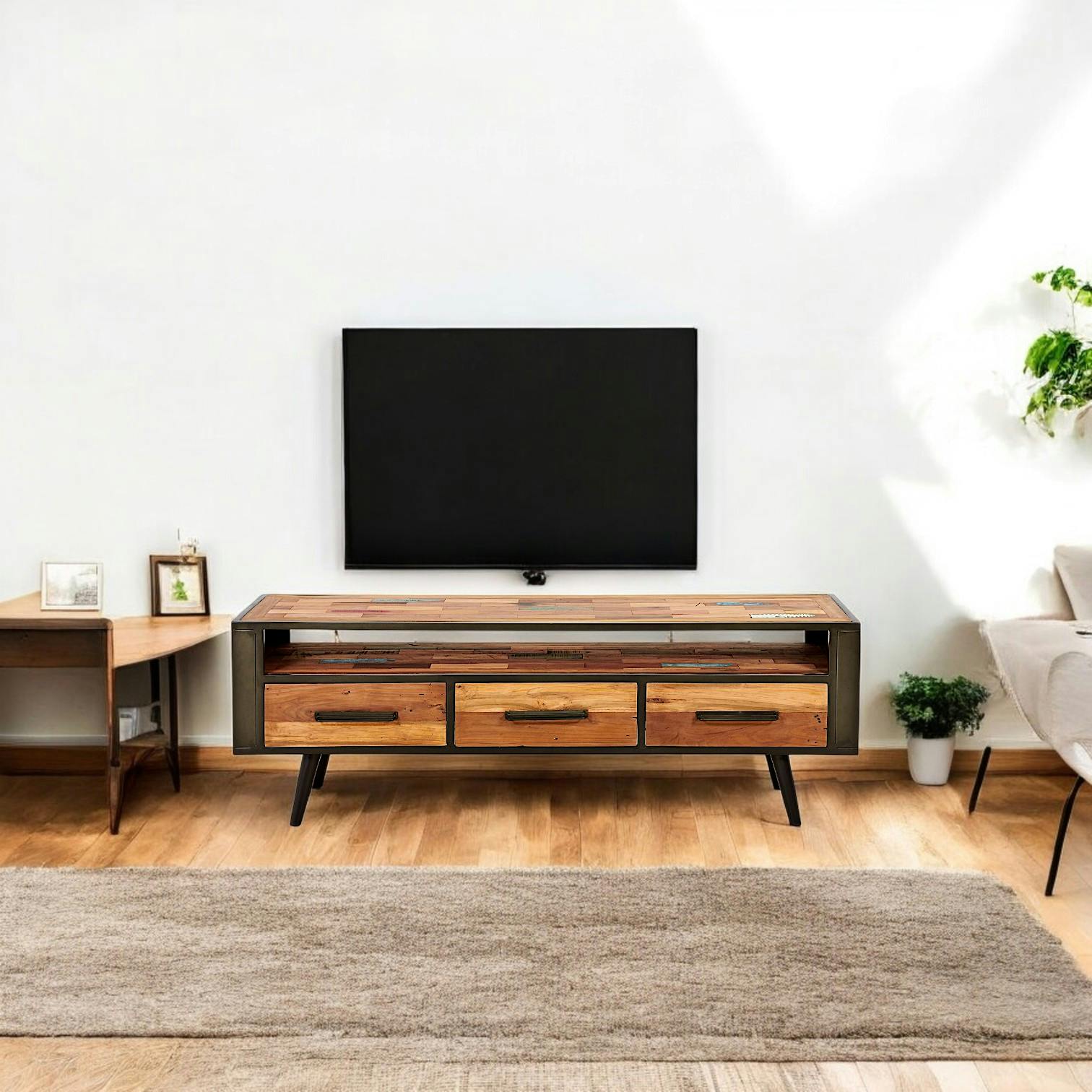 Meuble TV en bois recycle et metal de style industriel