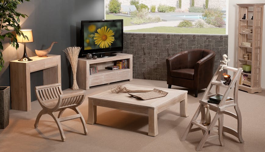 Meuble TV en bois trois tiroirs de style contemporain