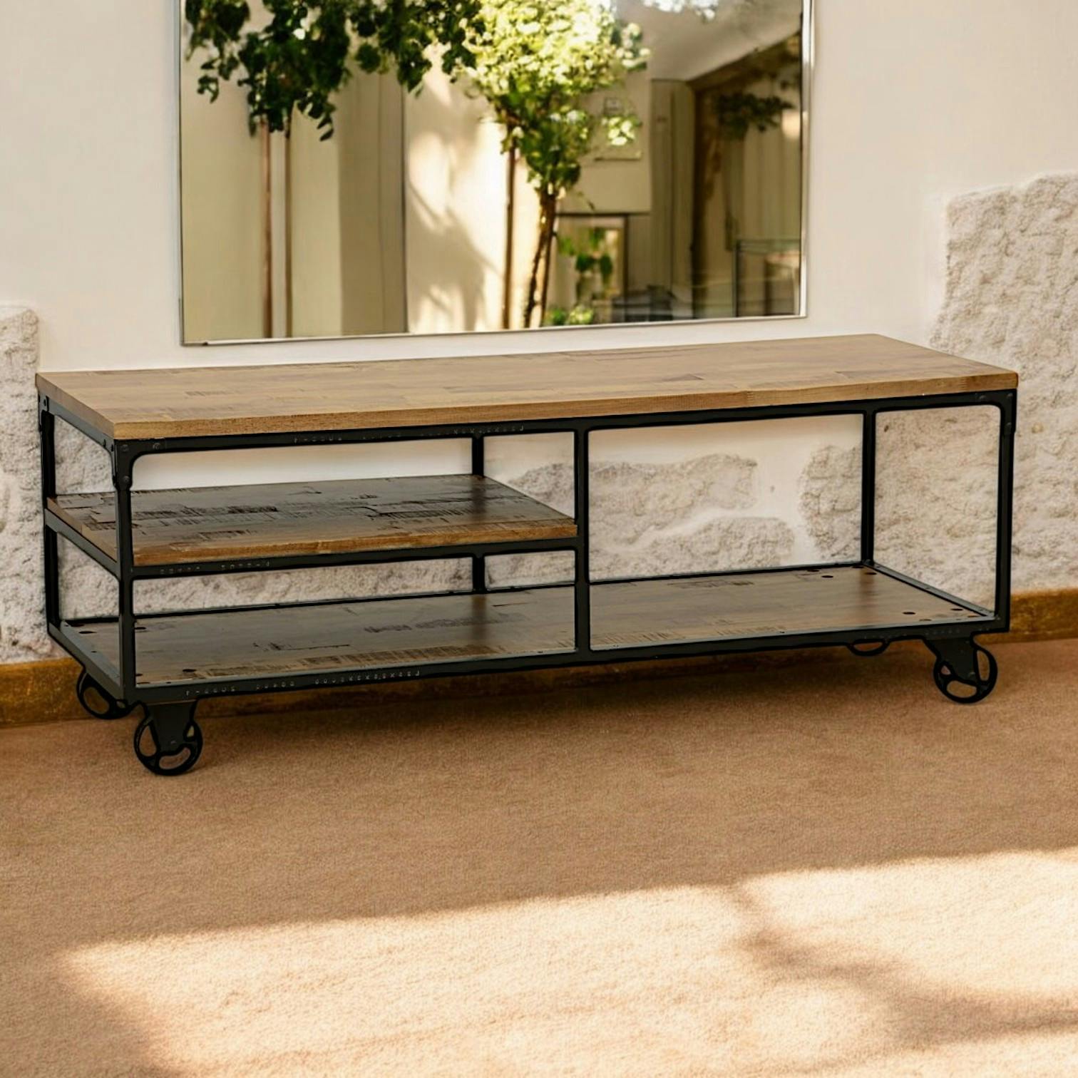 Meuble TV à roulettes double plateaux et étagére intermédiaire en Hévéa recyclé naturel et métal 140x50x52cm LOFT