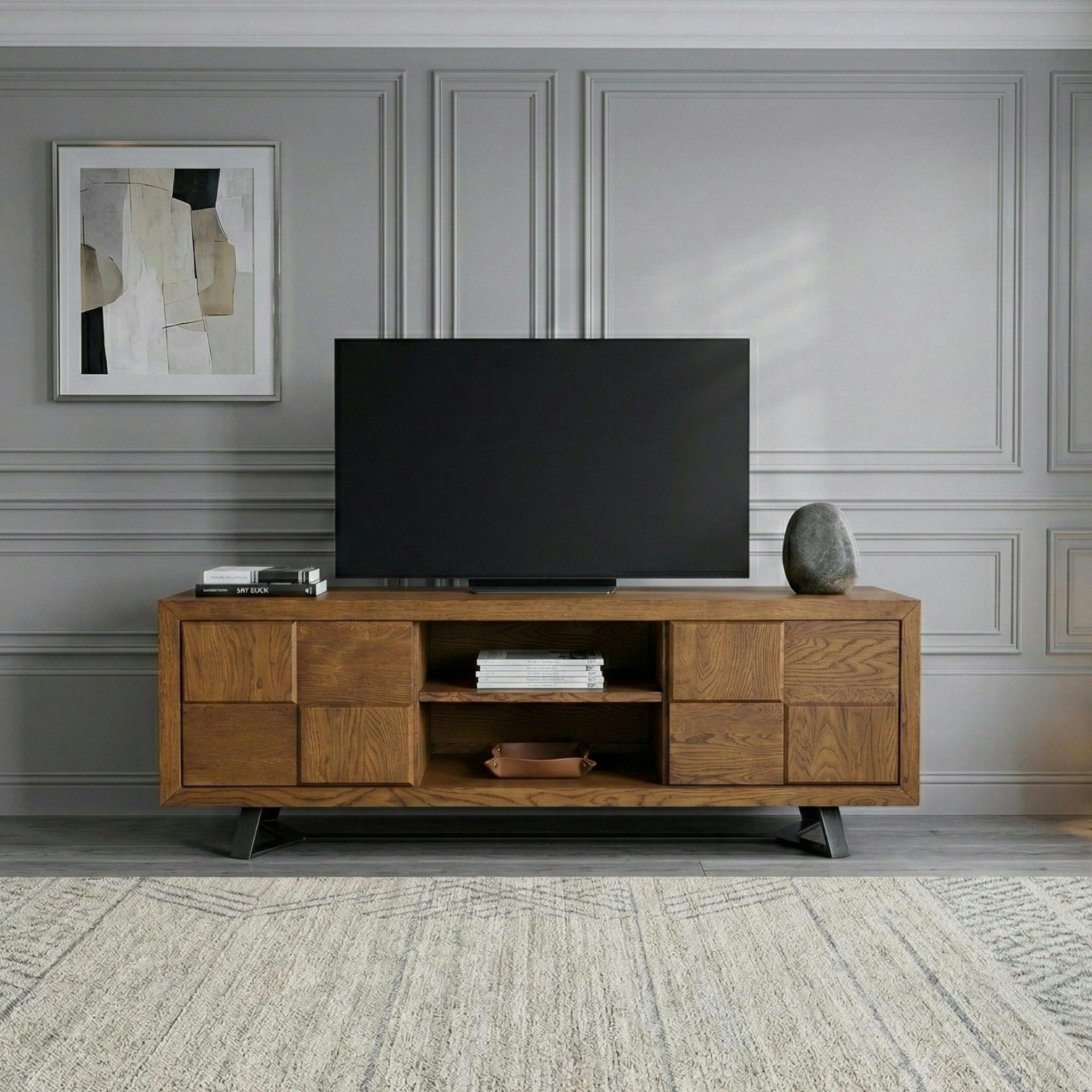 Meuble TV bois massif fonce en damier de style contemporain