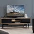 Meuble TV en Acacia massif couleur naturelle 2 portes coulissantes noires, 2 niches et pieds métal 165x45x55cm PALMEIRA
