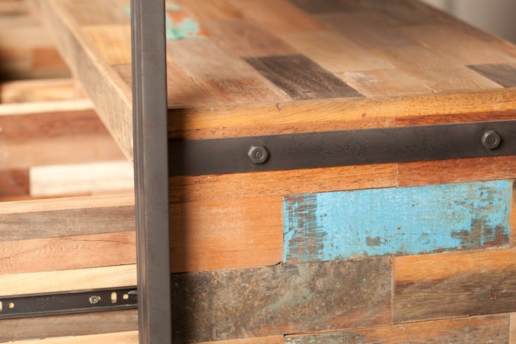 Meuble TV bois recycle et metal quatre tiroirs de style industriel
