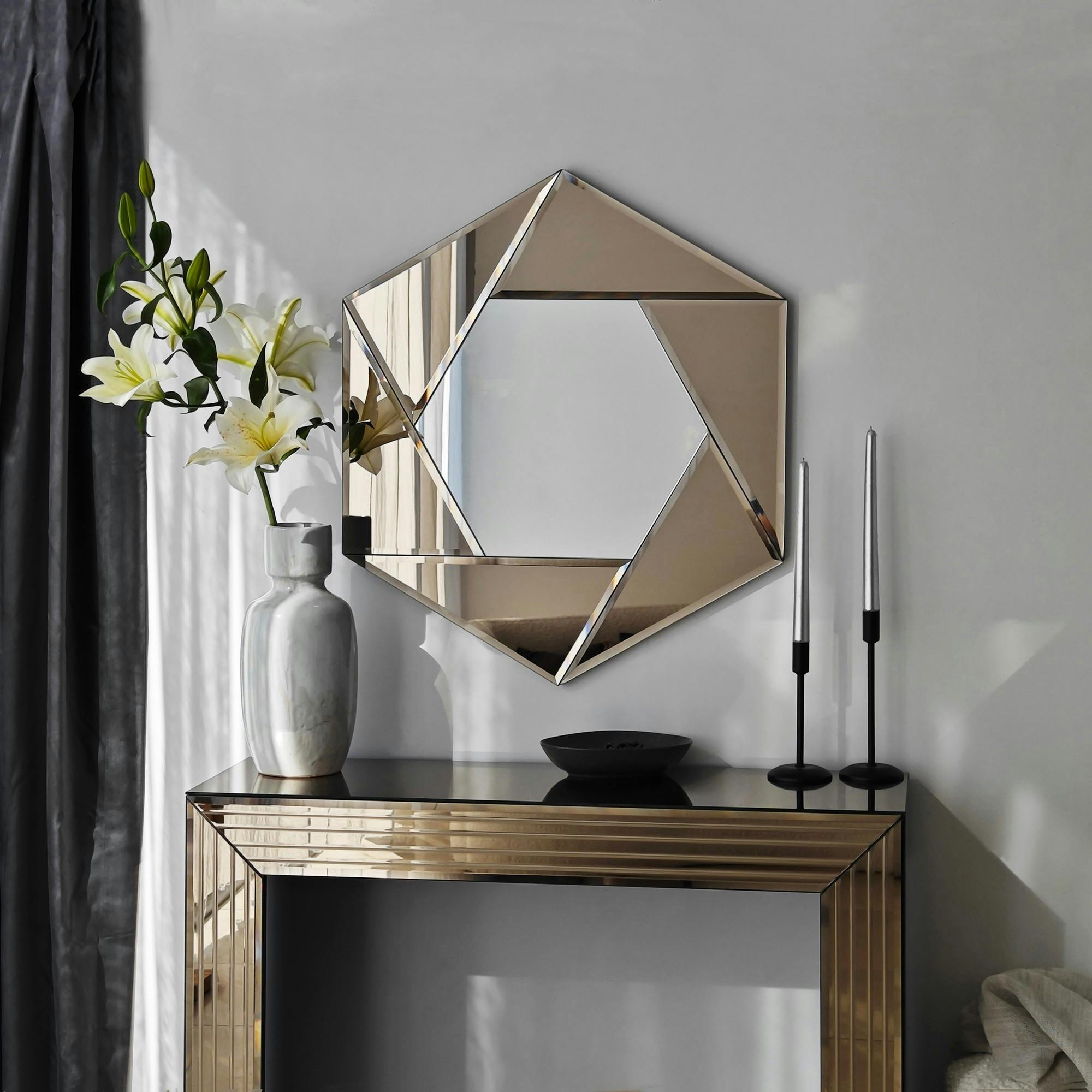 Miroir d'entrée hexagonal à facettes, cadre ambré CODY