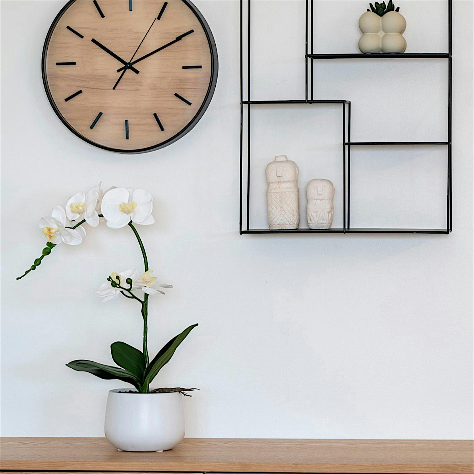 Orchidée artificielle blanche en pot