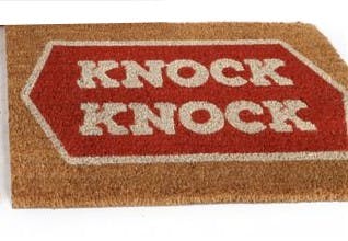 Paillasson "Knock Knock" en coco 60x40cm